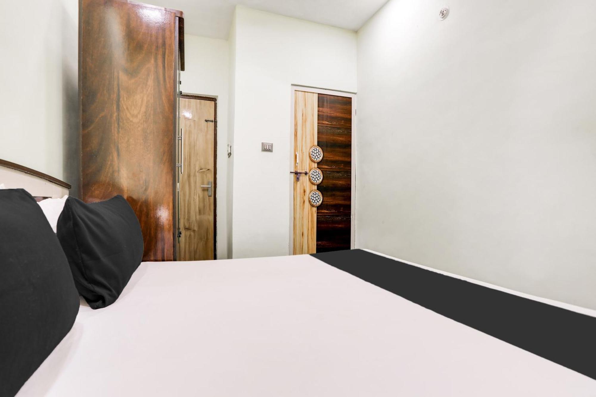 Hotel O Rmd Hotel Rāipur Kültér fotó